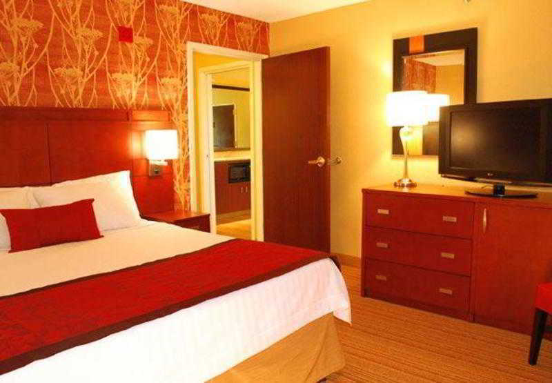 Courtyard By Marriott Jacksonville Airport/ Northeast Kültér fotó