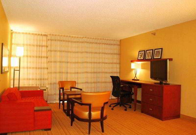 Courtyard By Marriott Jacksonville Airport/ Northeast Kültér fotó