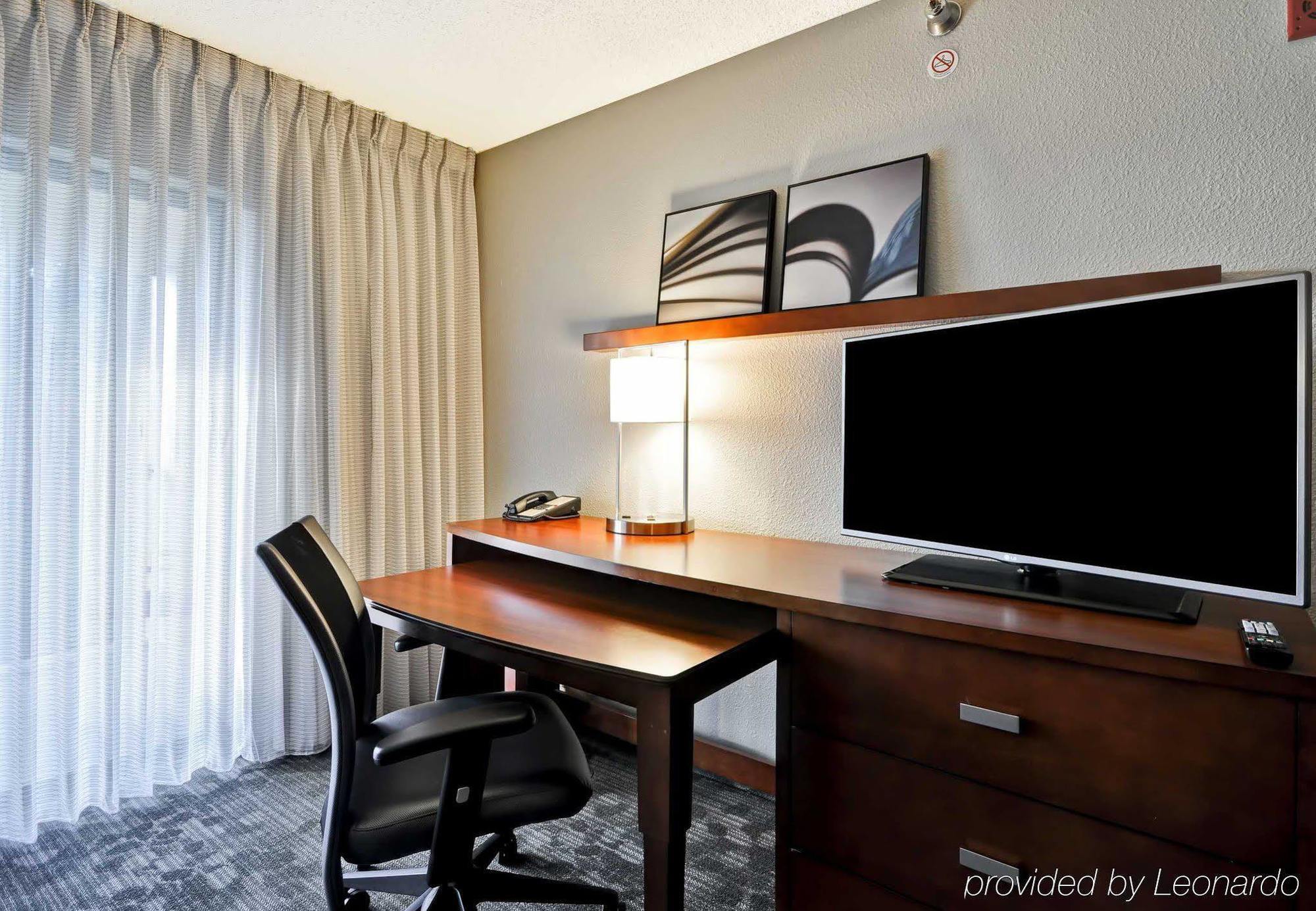 Courtyard By Marriott Jacksonville Airport/ Northeast Kültér fotó
